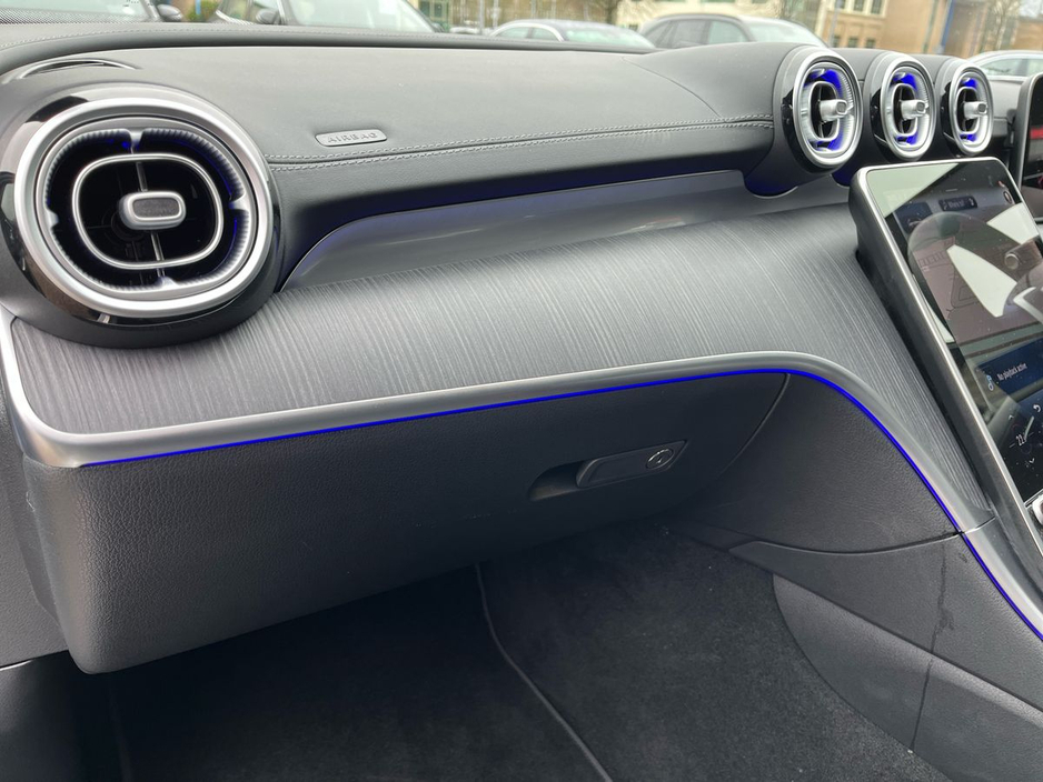 2025 Mercedes-Benz C Class - image 15