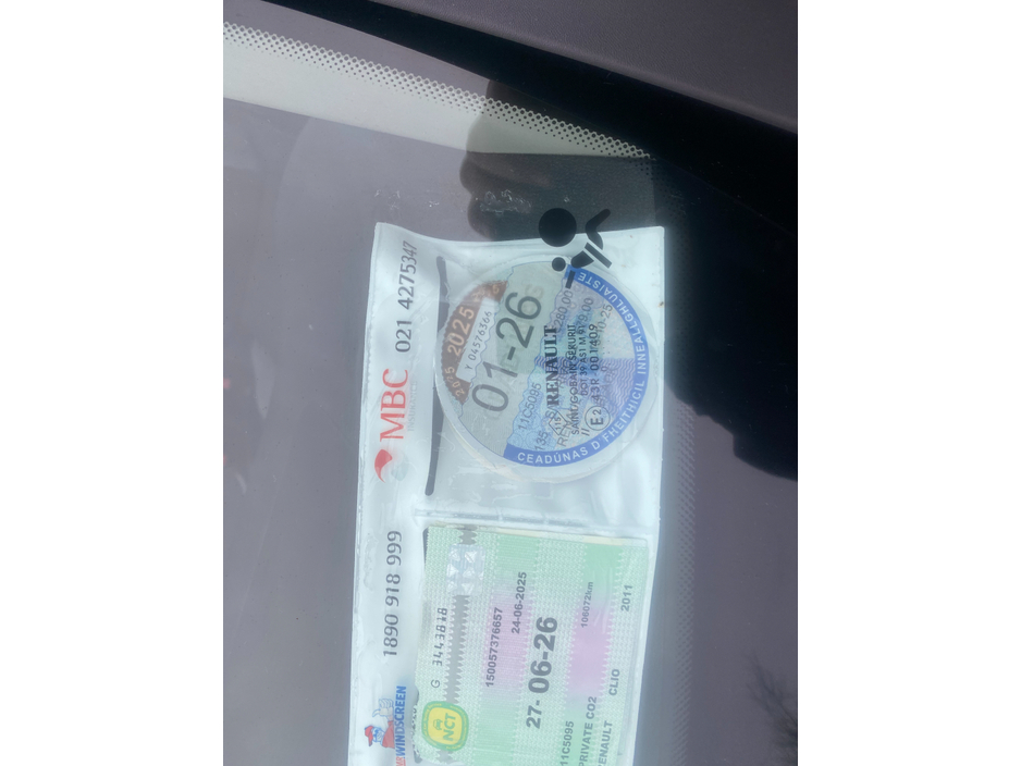 2011 Renault Clio - image 15