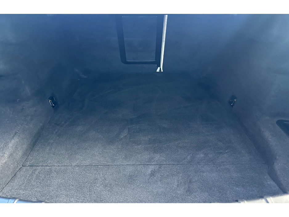 2016 BMW 6 Series - image 6