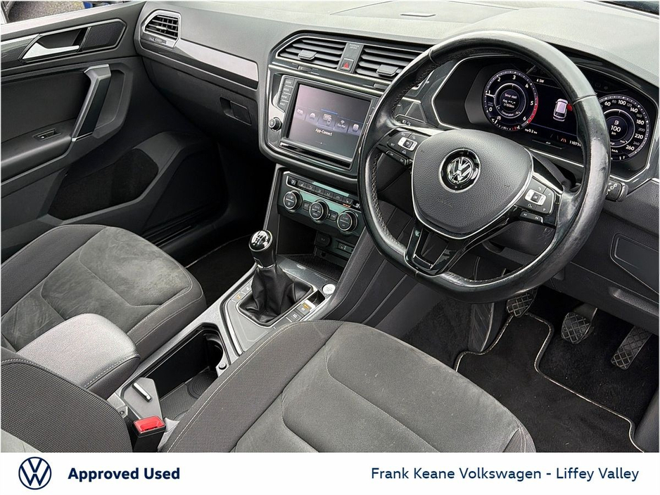 2017 Volkswagen Tiguan - image 7