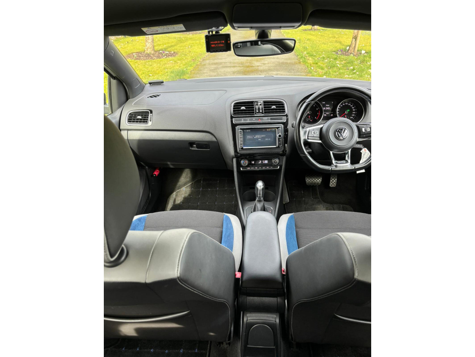 2014 Volkswagen Polo - image 13