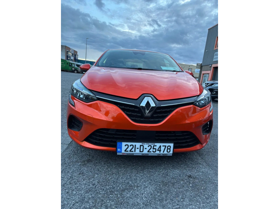 2022 Renault Clio Dynamique SCe 65 €14,000