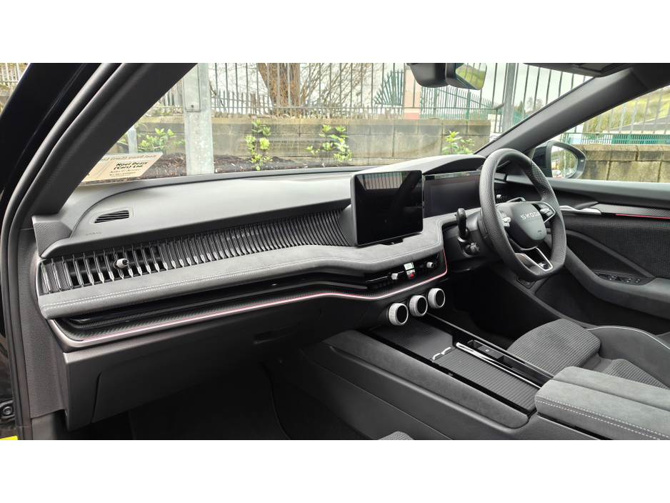 2026 Skoda Superb COMBI SPORTLINE 1.5 PHEV 204 BHP DSG-19" TORCULAR ALLOYS-MASSAGE SEATS-MATRIX LED LIGHTS- €57,950