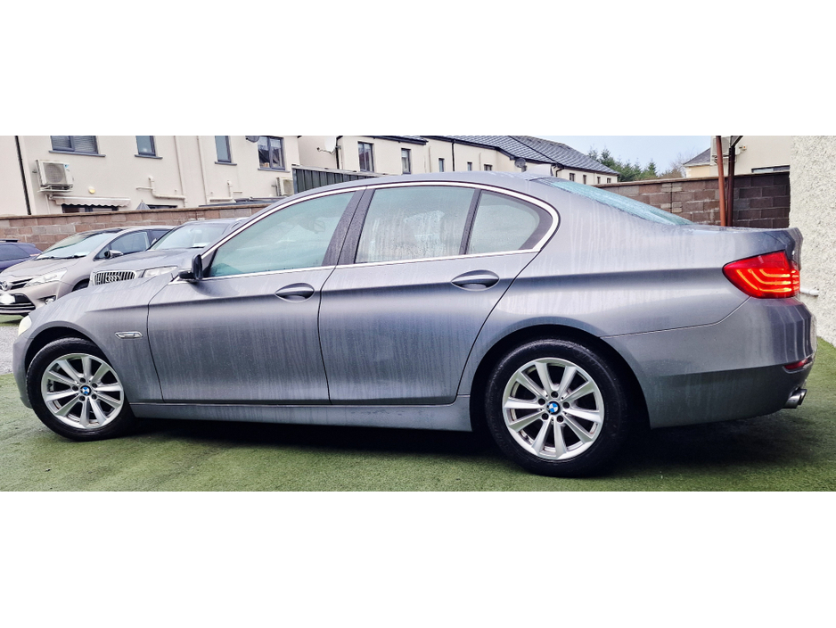 2013 BMW 5 Series - image 3