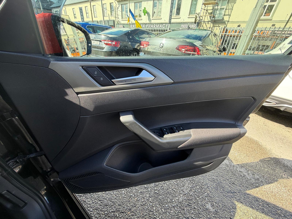 2018 Volkswagen Polo - image 37