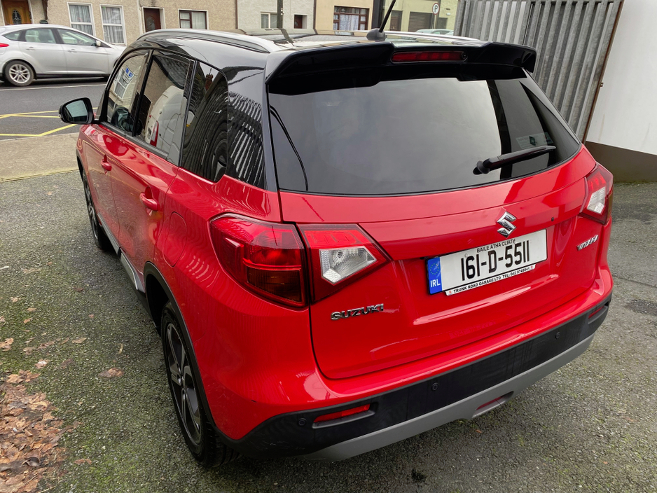 2016 Suzuki Vitara - image 3