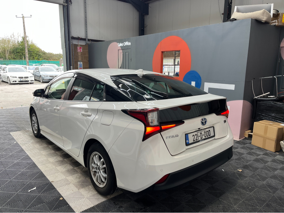2022 Toyota Prius - image 4
