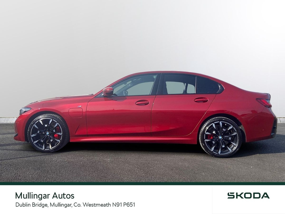 2025 BMW 3 Series - image 6