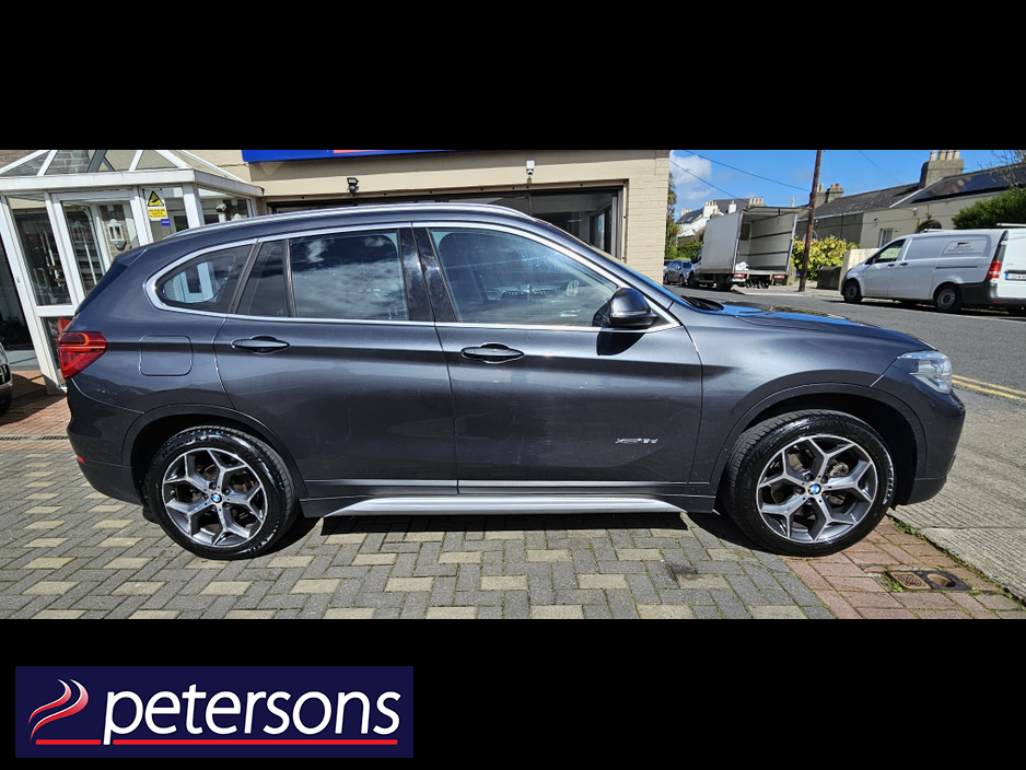2016 BMW X1 - image 11