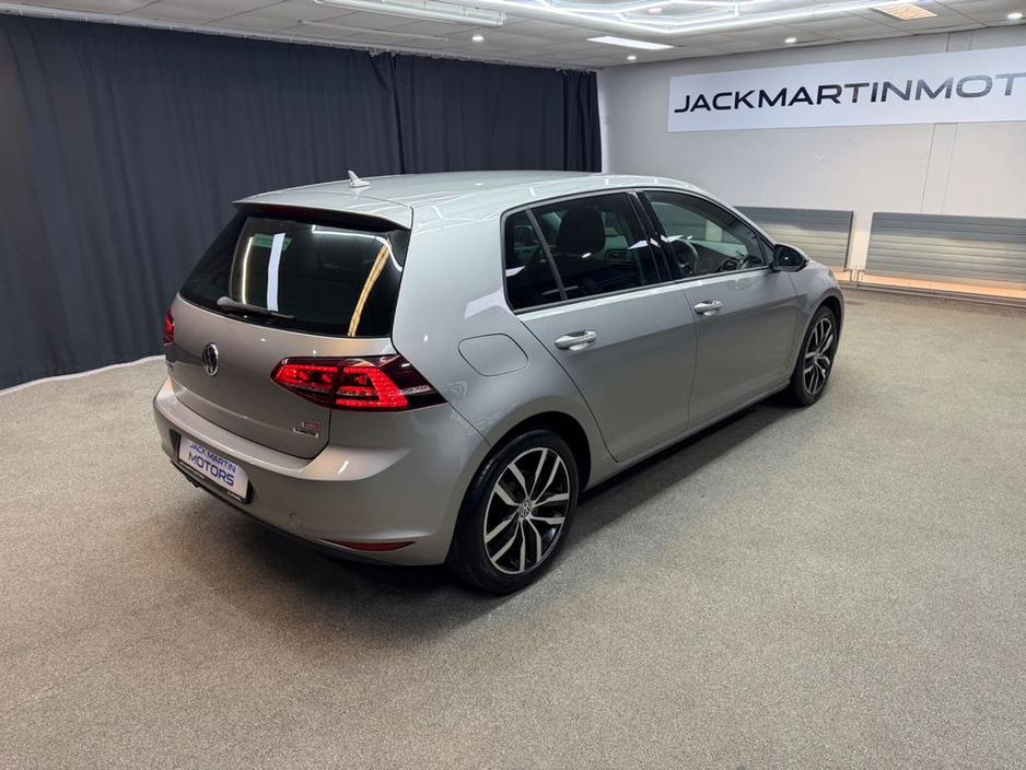 2017 Volkswagen Golf - image 13