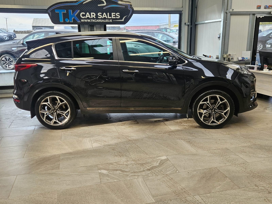 2019 Kia Sportage - image 2