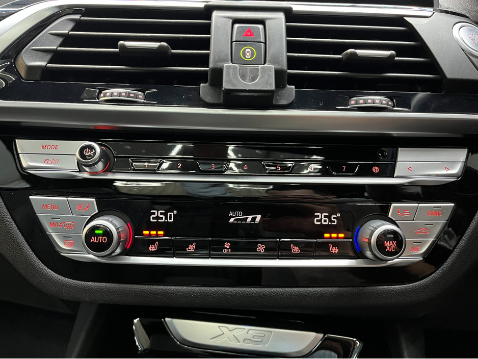 2020 BMW X3 2020 BMW X5XDRIVE 30E M-SPORT EDITION JOY 2.0 AUTOMATIC / CRUISE CONTROL / 360° PARKING CAMERA / ELECTRIC MEMORY HEATED FRONT & REAR SEATS / PANORAMIC SUNROOF / PADDLE SHIFTERS / APPLE CARPLAY