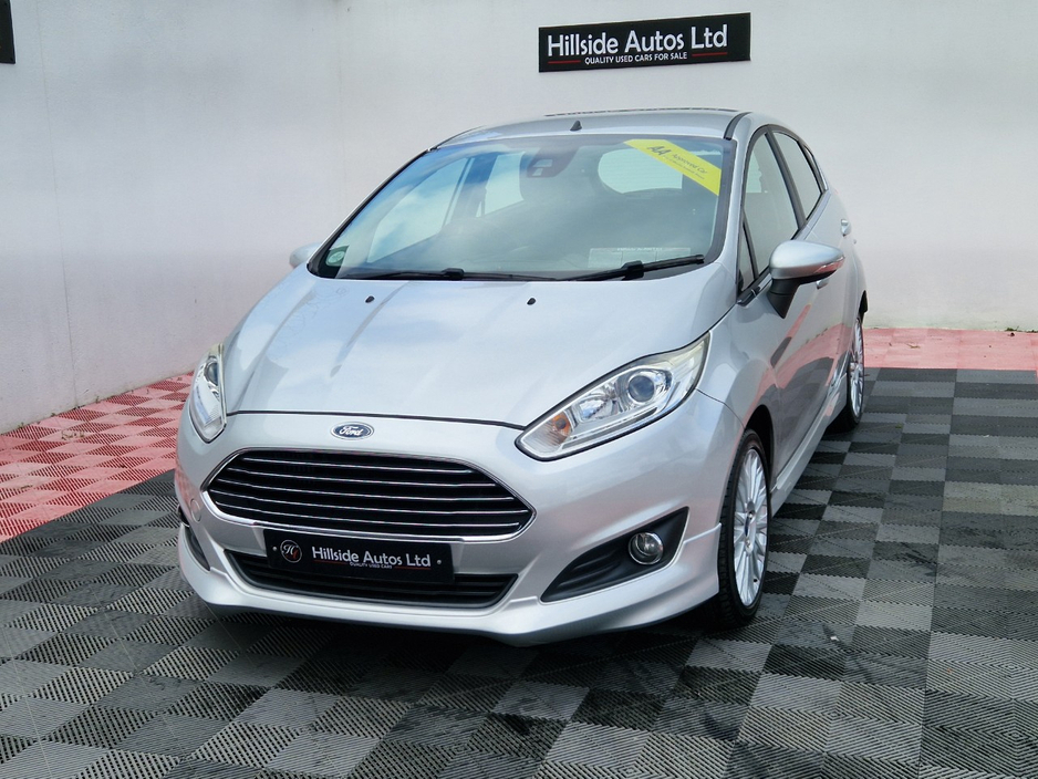 2016 Ford Fiesta - image 2