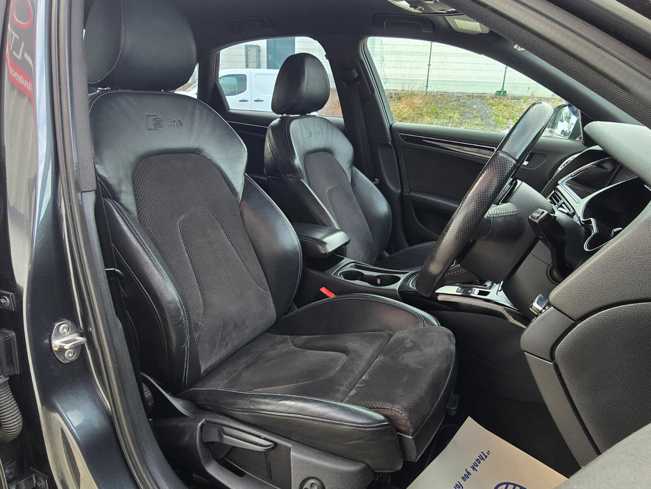 2015 Audi A4 - image 25