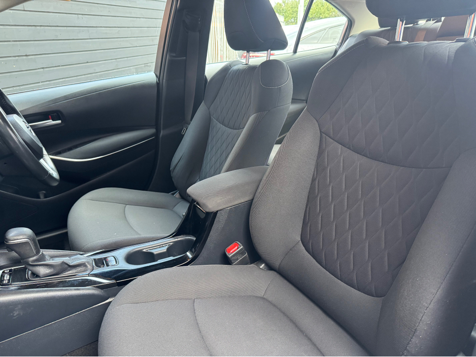 2021 Toyota Corolla 1.8 HYBRID SALOON €18,995