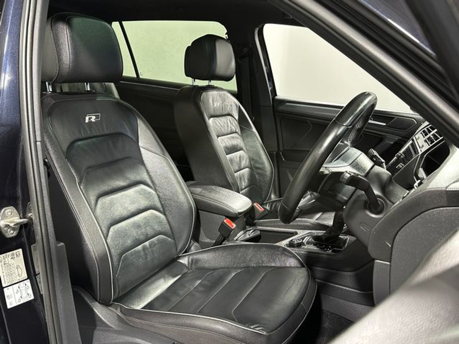 2020 Volkswagen Tiguan - image 10