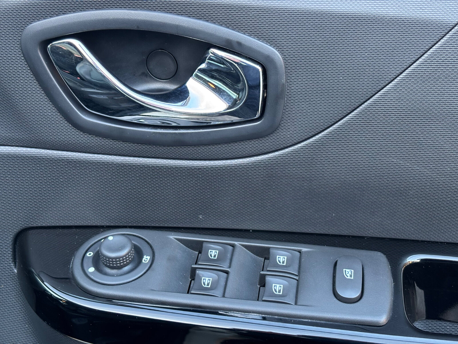 2016 Renault Captur - image 30