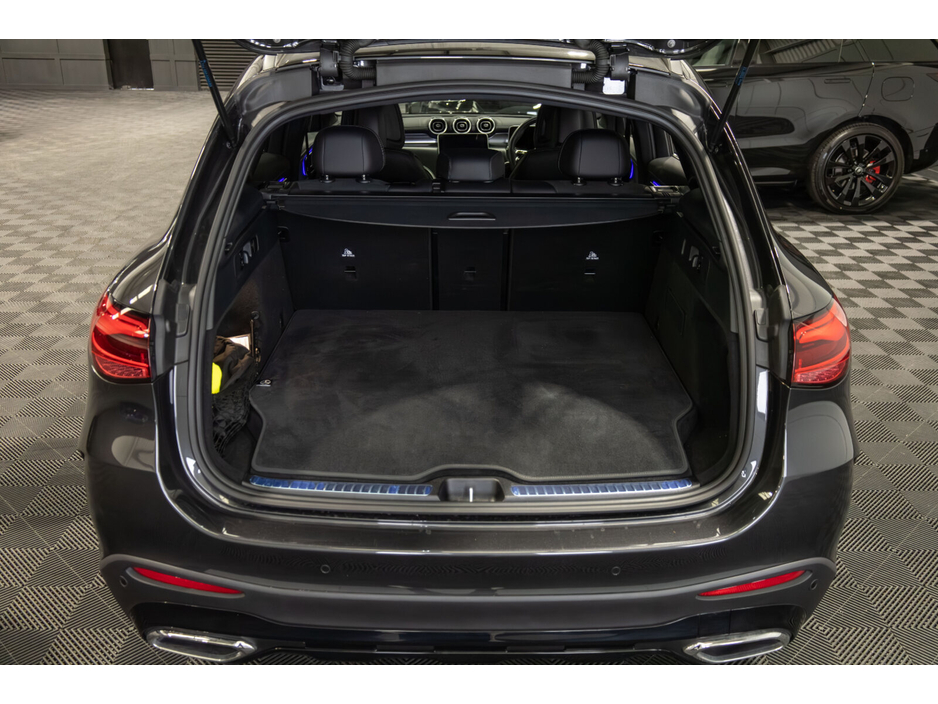 2025 Mercedes-Benz GLC Class - image 13