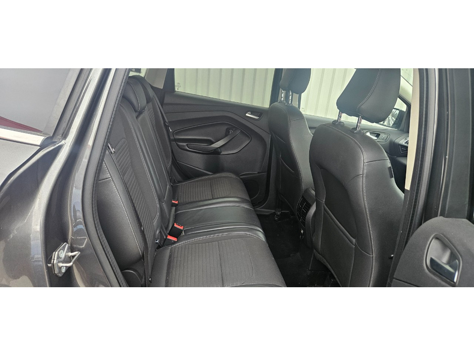 2018 Ford Kuga - image 28