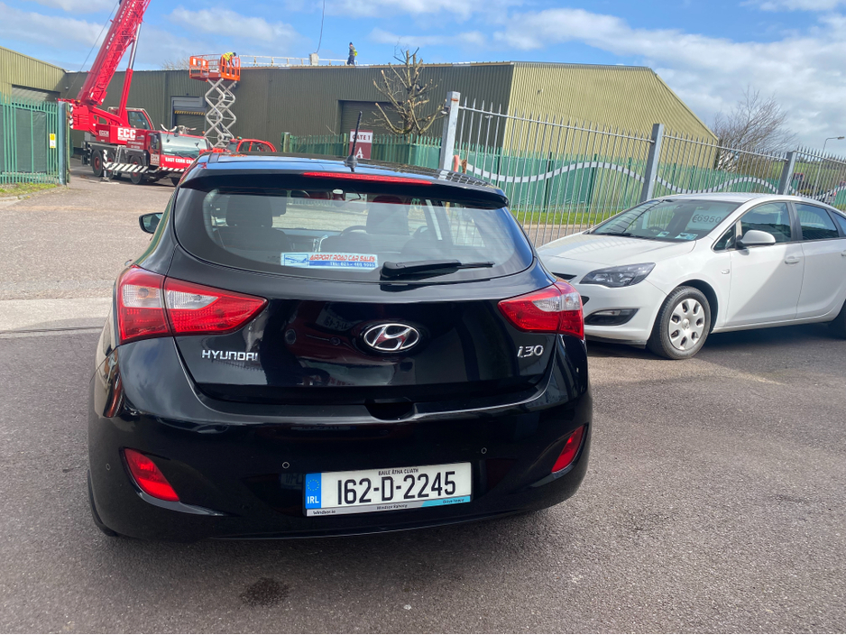 2016 Hyundai i30 - image 4