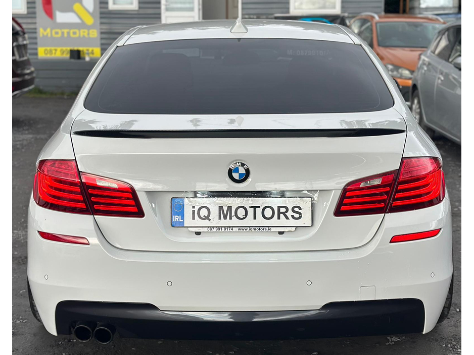 2017 BMW 5 Series - image 5