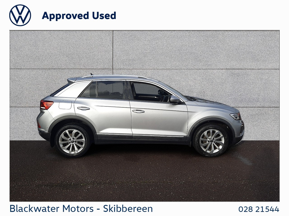 2022 Volkswagen T-Roc - image 11