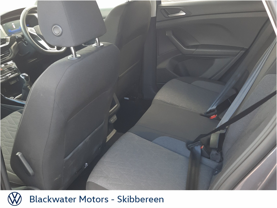 2025 Volkswagen T-Cross - image 7