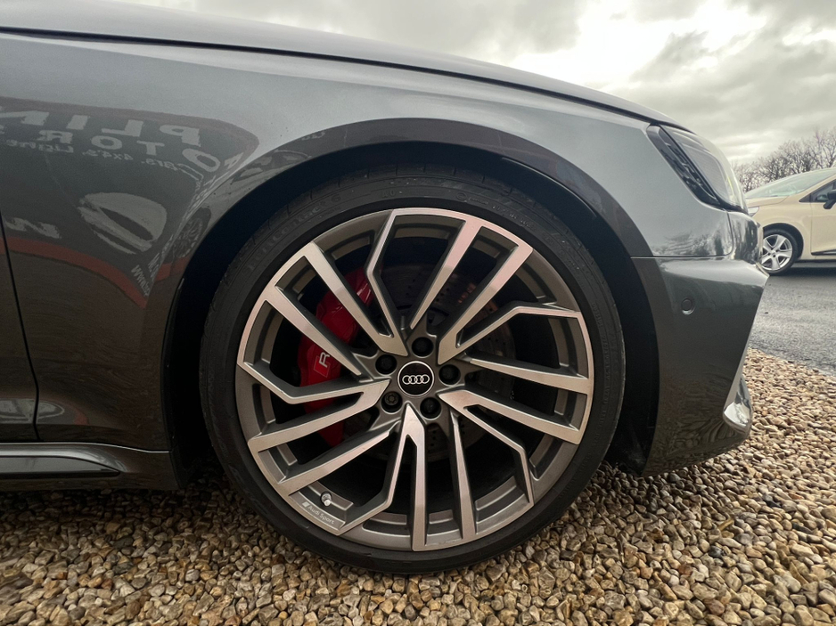 2021 Audi RS4 - image 24