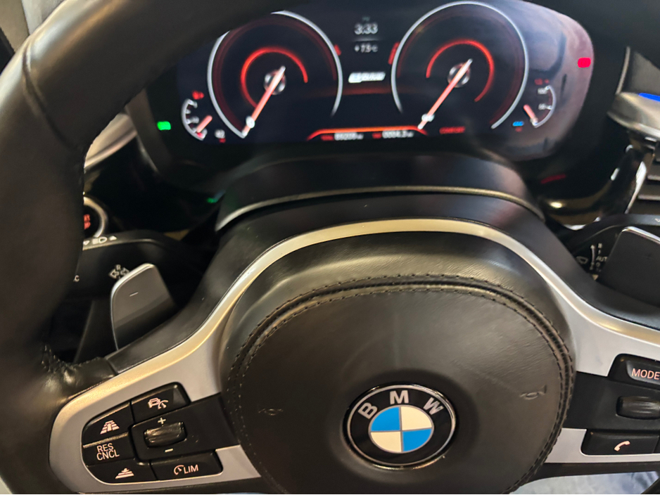 2018 BMW 5 Series - image 15