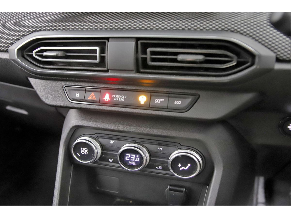 2022 Dacia Jogger - image 22