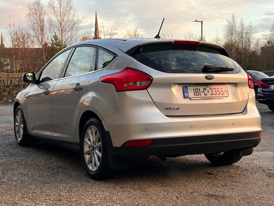 2018 Ford Focus - image 6