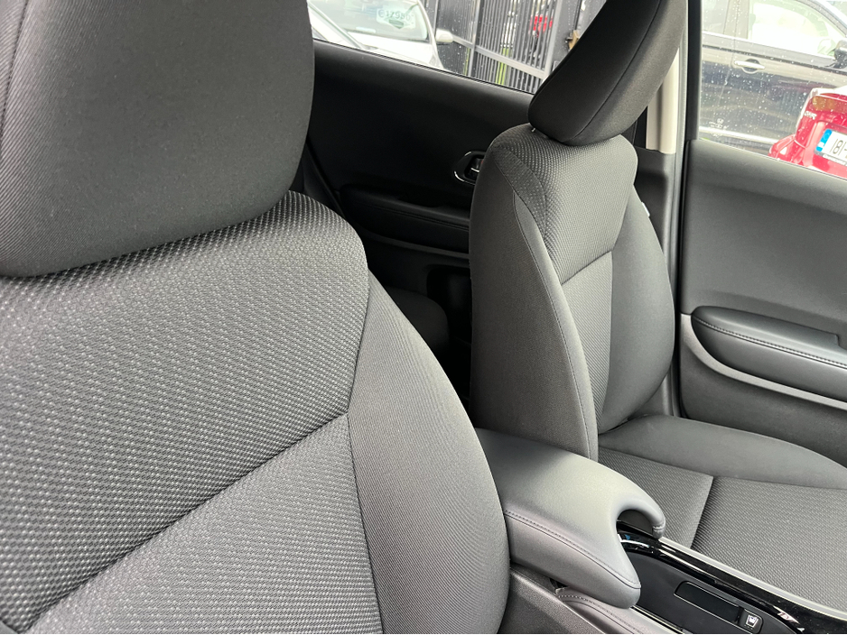 2015 Honda Vezel - image 10