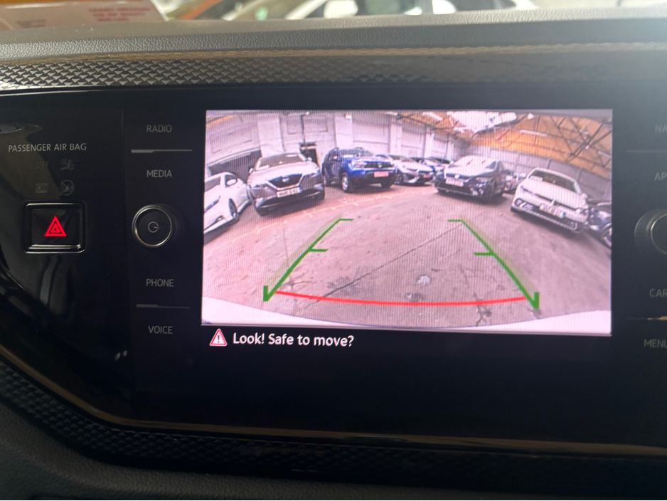 2022 Volkswagen Polo - image 11