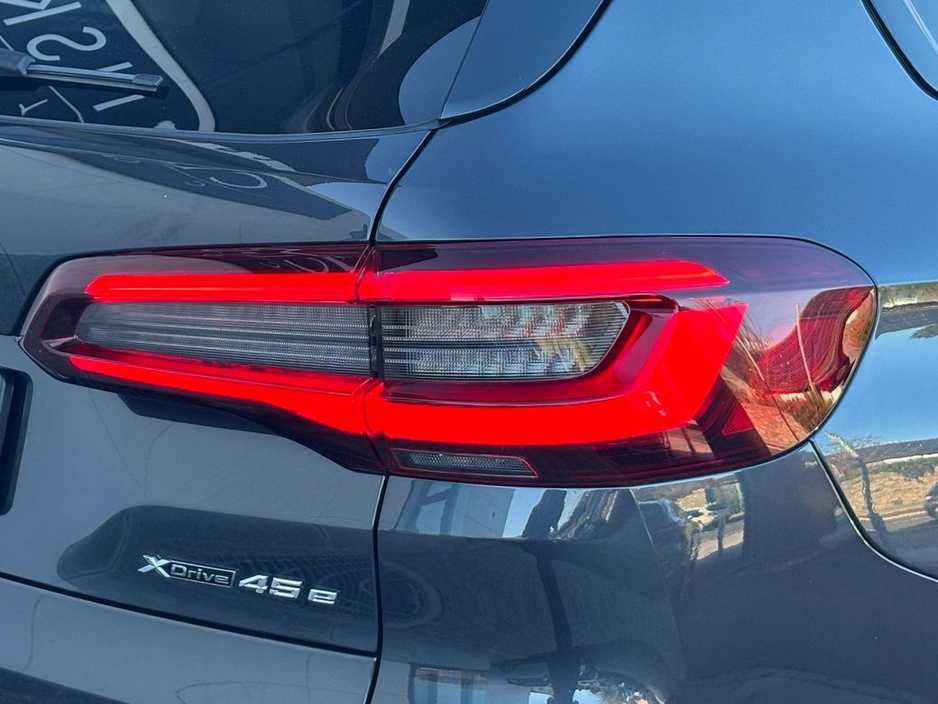 2020 BMW X5 - image 35