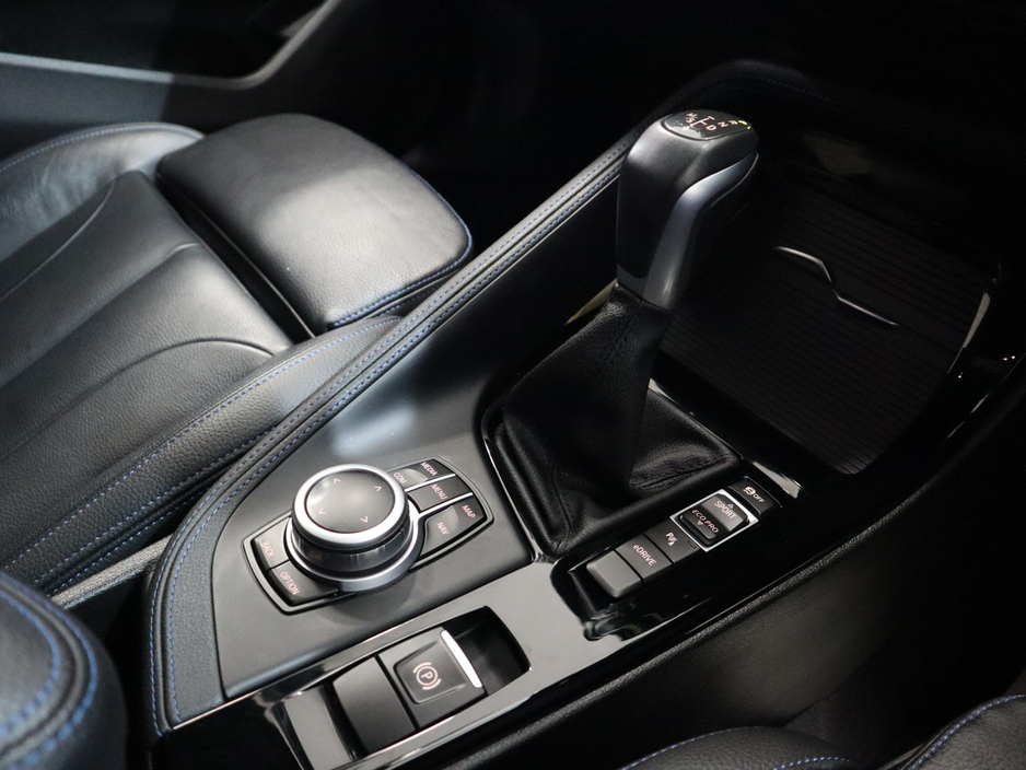 2021 BMW X1 - image 25