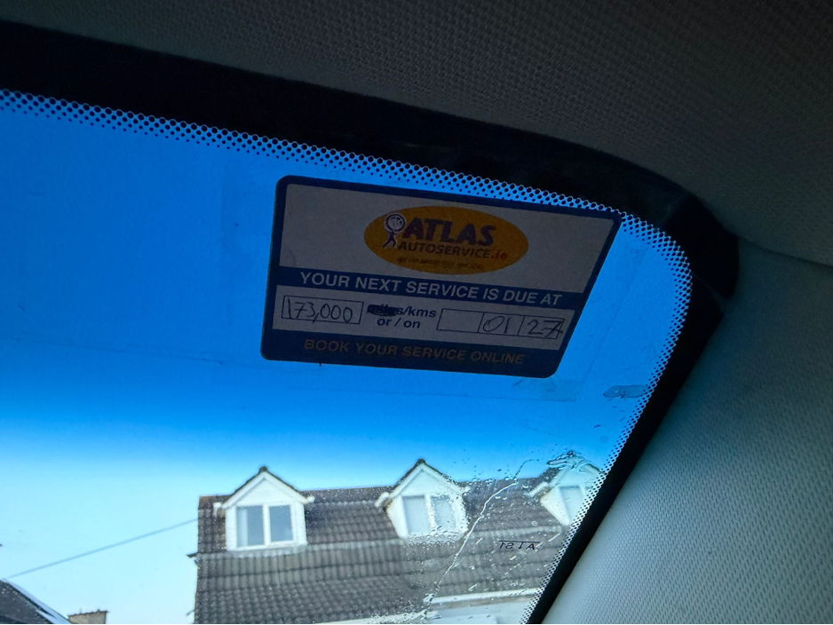 2016 Kia Carens - image 19