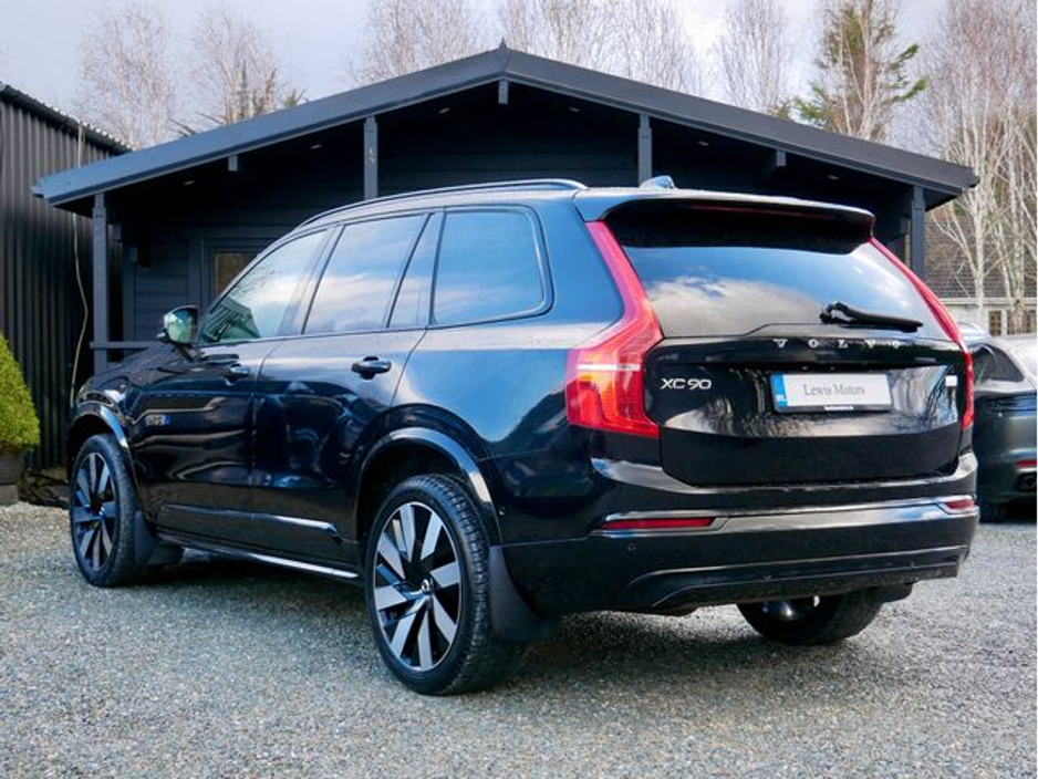 2024 Volvo XC90 - image 4