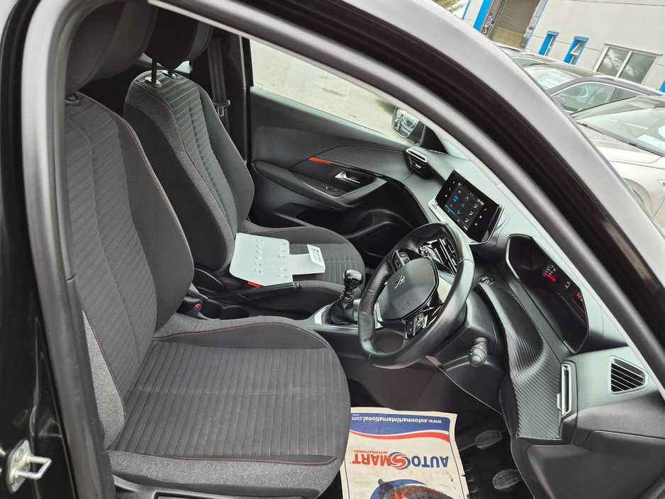 2022 Peugeot 2008 - image 7