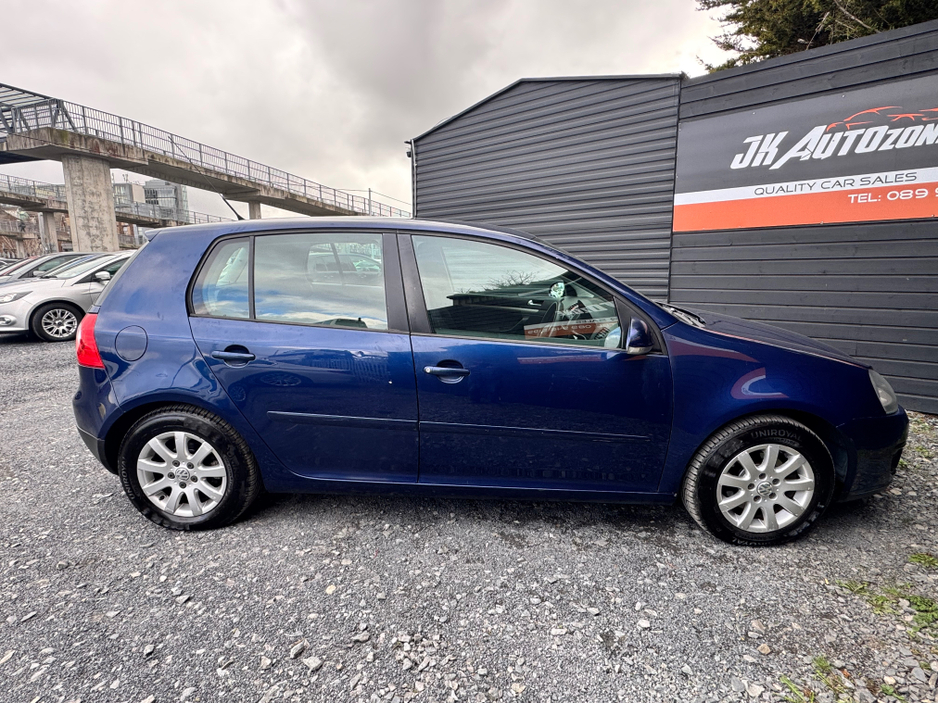 2007 Volkswagen Golf - image 8