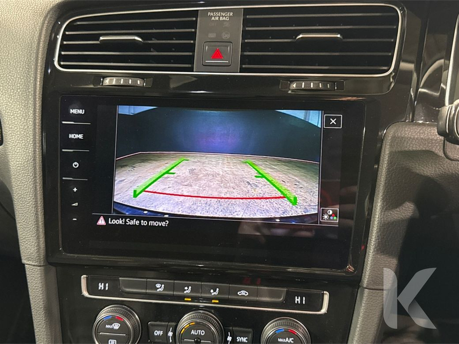 2018 Volkswagen Golf - image 23