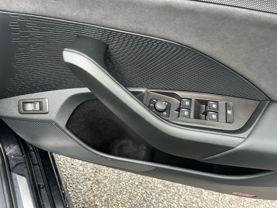 2024 Skoda Octavia - image 11