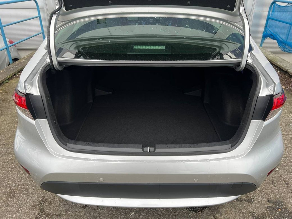 2020 Toyota Corolla 1.8 HYBRID // HEATED SEATS // REVERSE CAMERA // ADAPTIVE CRUISE CONTROL €19,900