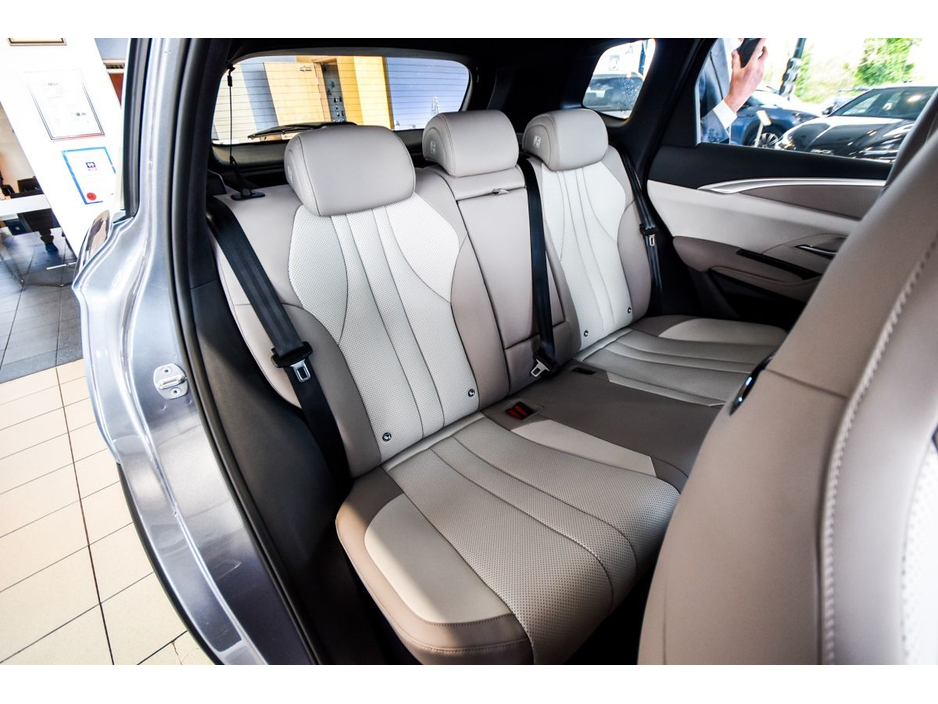 2026 BYD Sealion 7 - image 15