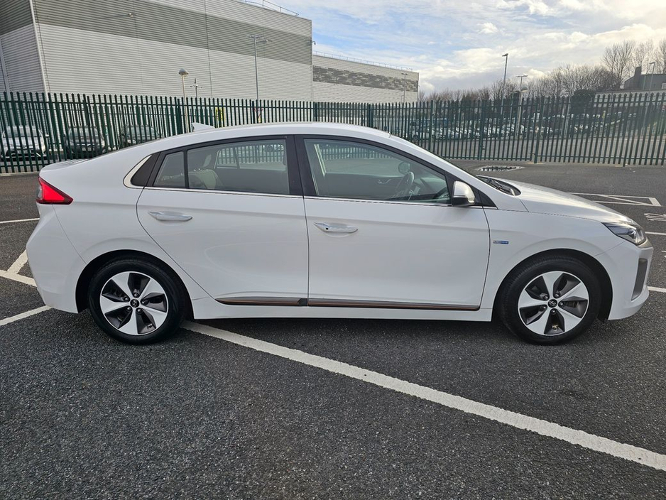 2018 Hyundai Ioniq FULL E V, 200 KM RANGE, FULL DEALER HISTORY, NEW NCT, FINANCE, WARRANTY, 5 STAR REVIEWS €9,995