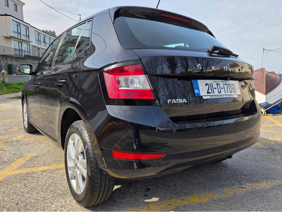 2021 Skoda Fabia - image 6