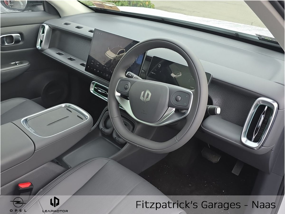 2026 Leapmotor B10 Design 67.1kw(420Km) Demo (Price Includes €1000 Scrappage Allowance) €33,950