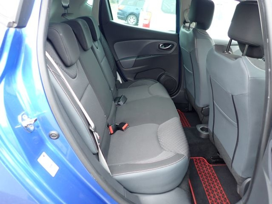 2014 Renault Clio - image 14