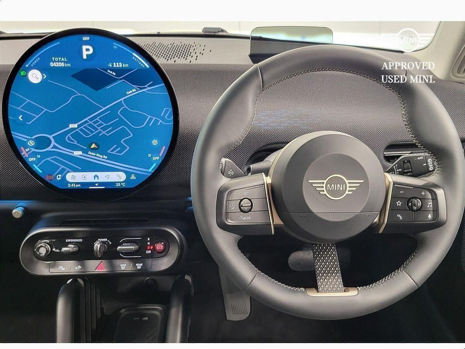 2024 MINI Hatch Cooper E €23,975