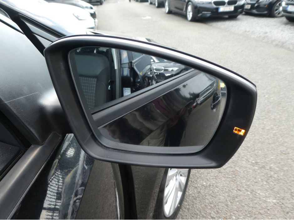 2016 Volkswagen Polo - image 22