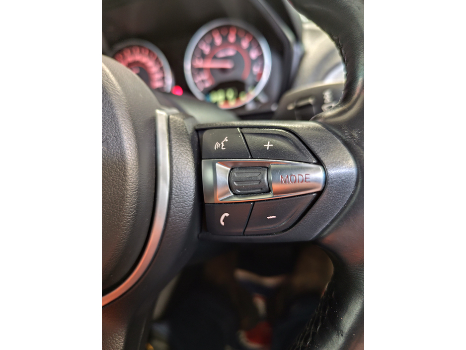 2015 BMW 1 Series - image 20